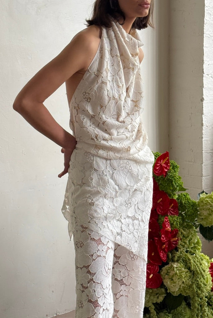 The Iris longline in Lace FUCHSIA SHAW