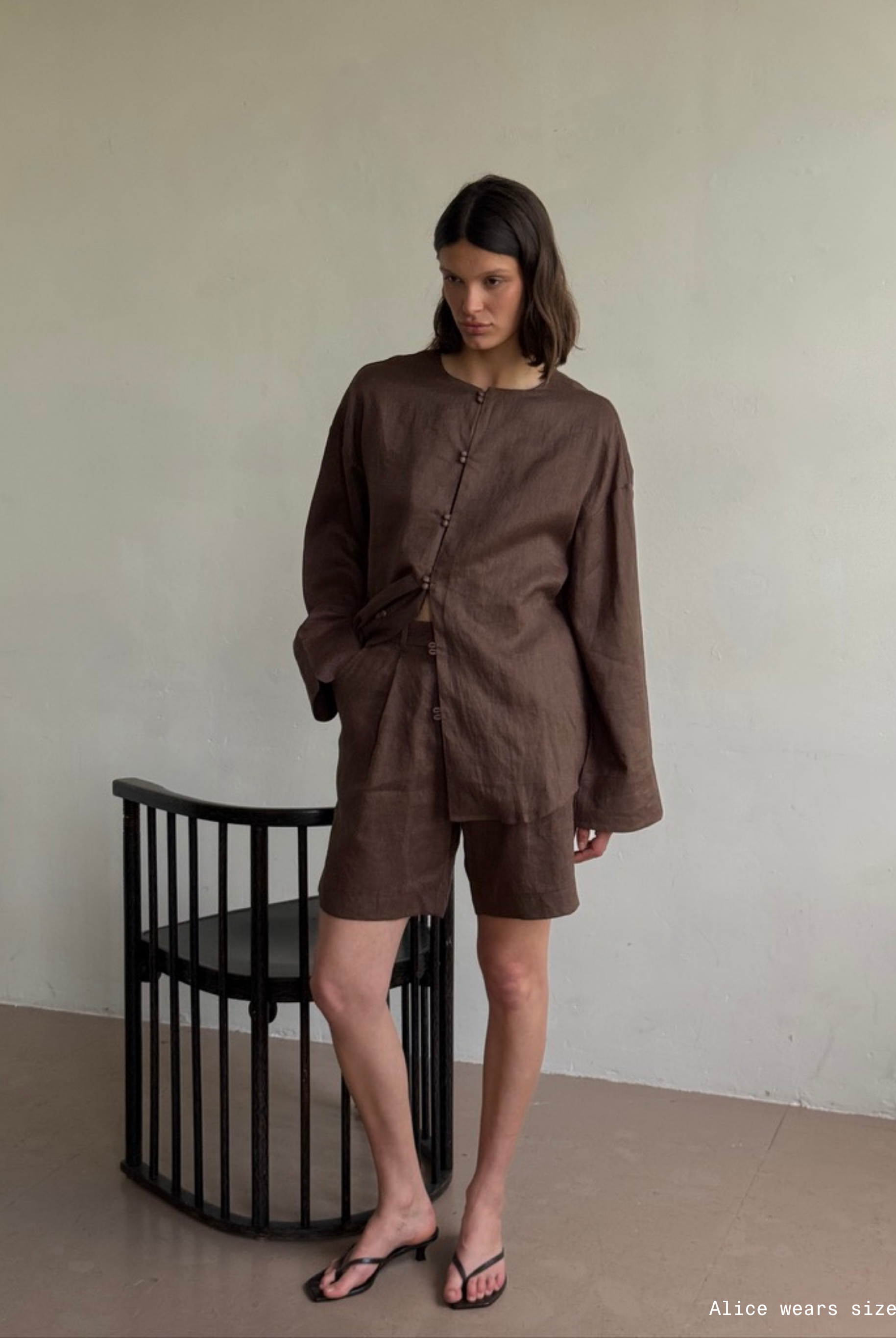 The Linen Leo Shorts in Walnut FUCHSIA SHAW