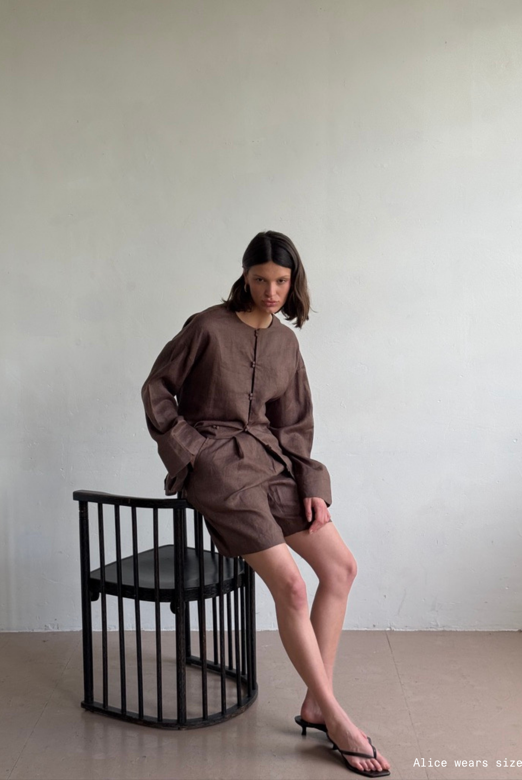 The Linen Leo Shorts in Walnut FUCHSIA SHAW