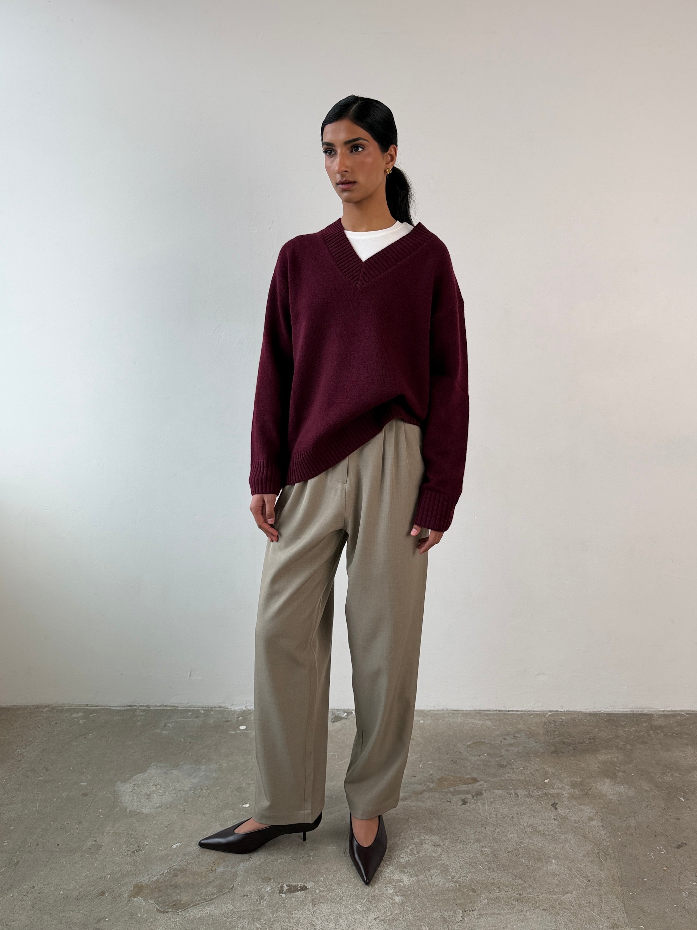 Anais Merlot V Neck Wool Jumper FUCHSIA SHAW