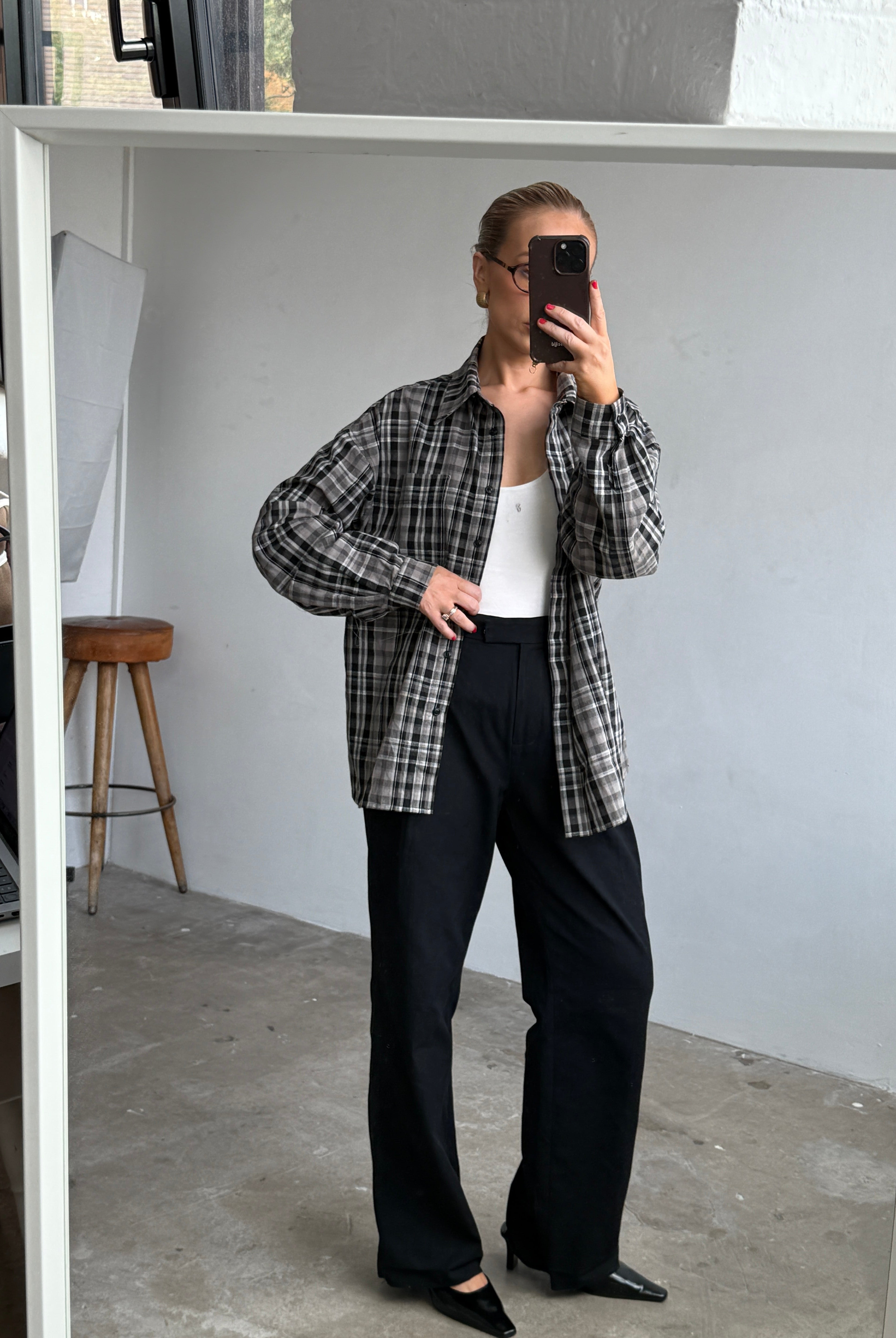 The Collette Shirt in Charcoal FUCHSIA SHAW