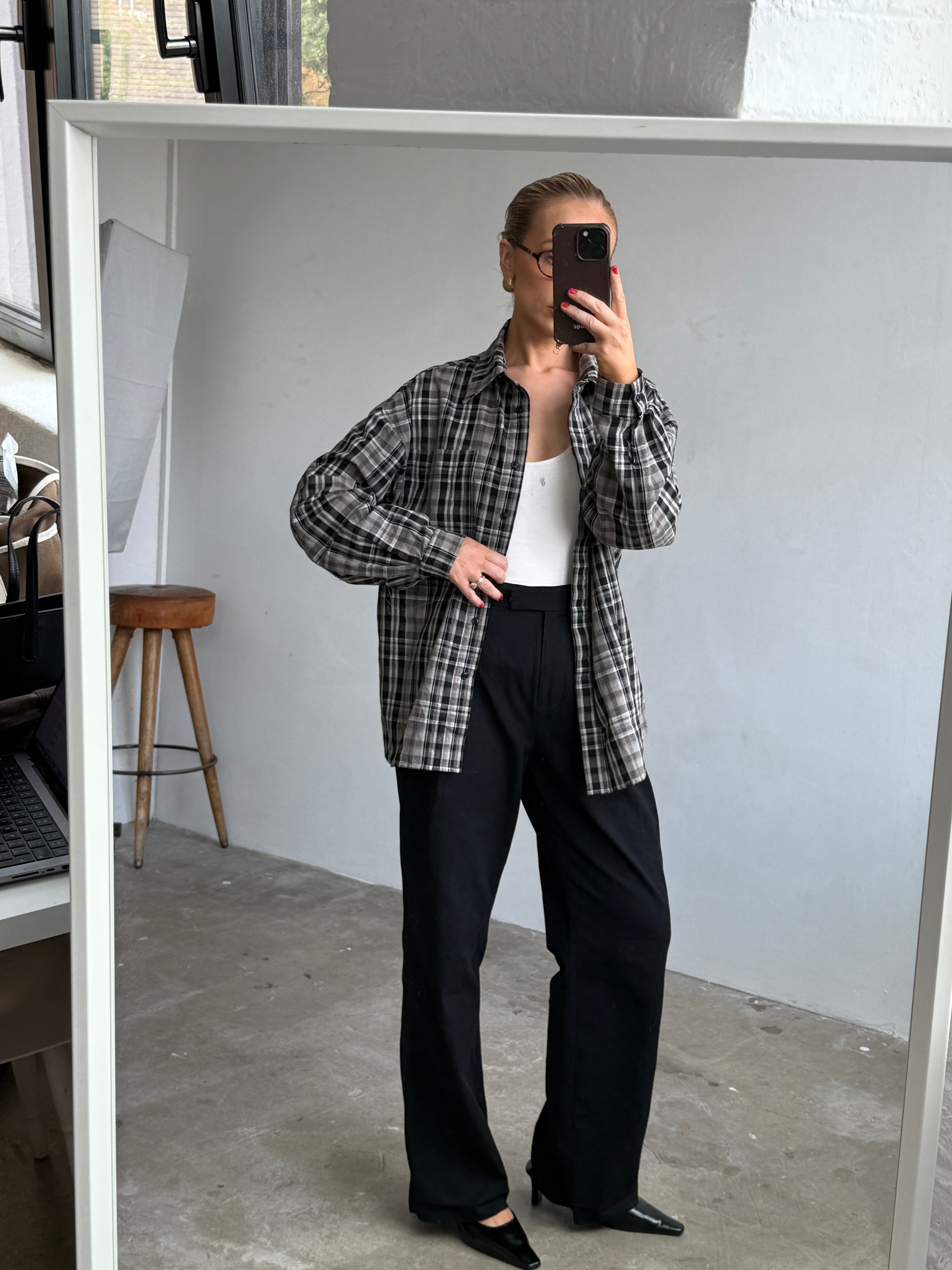 The Collette Shirt in Charcoal FUCHSIA SHAW