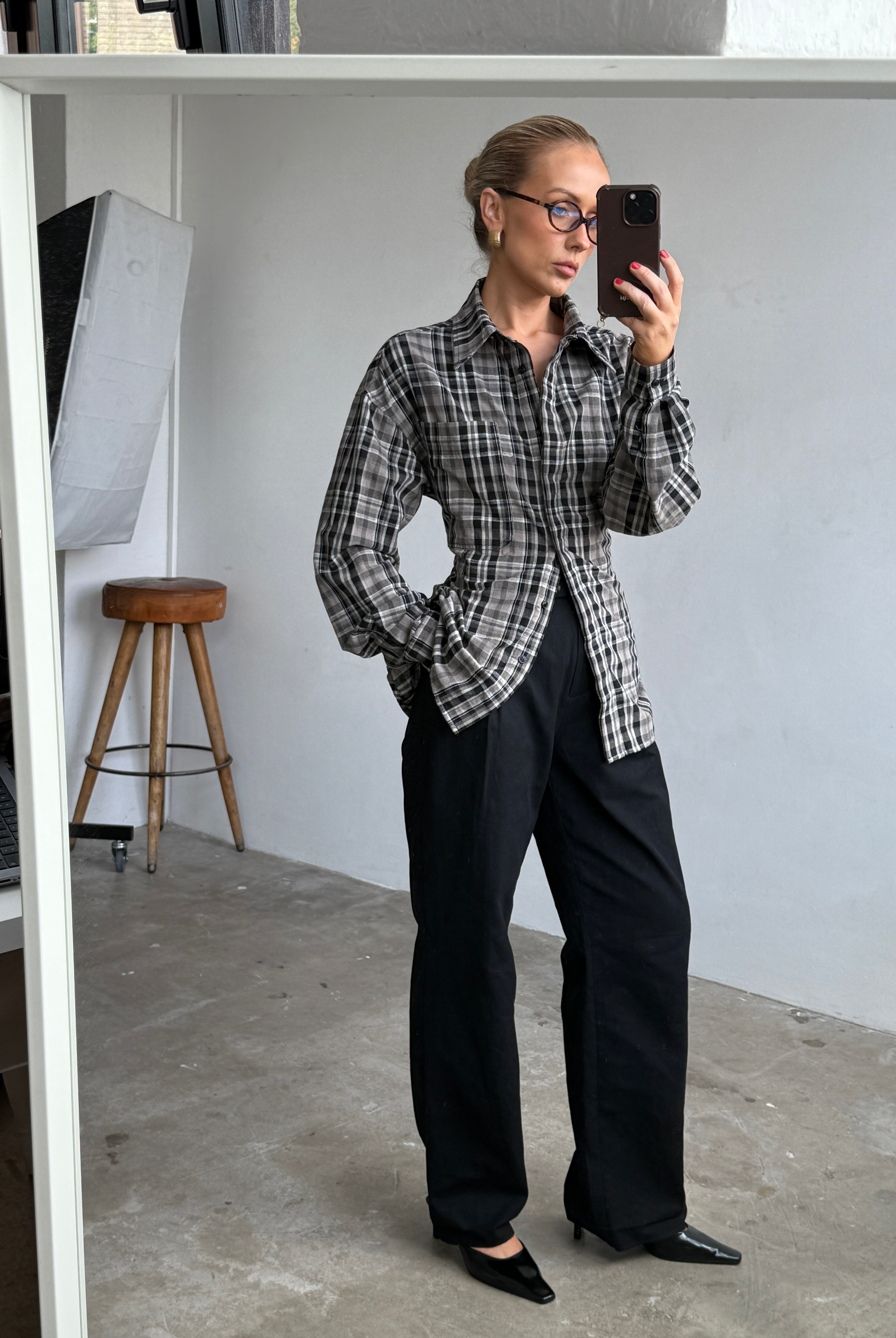 The Collette Shirt in Charcoal FUCHSIA SHAW
