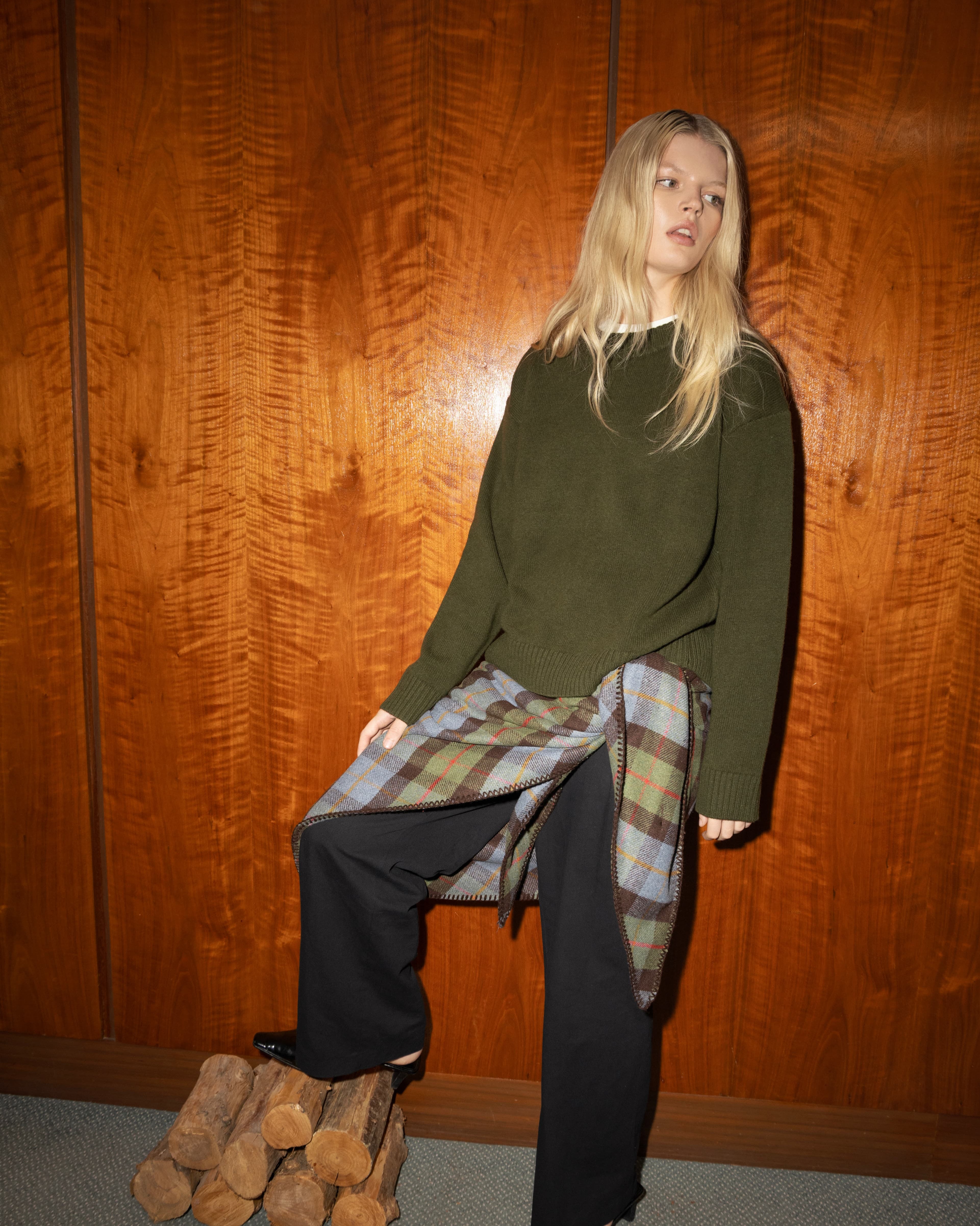 The Rue Shawl in Forest FUCHSIA SHAW