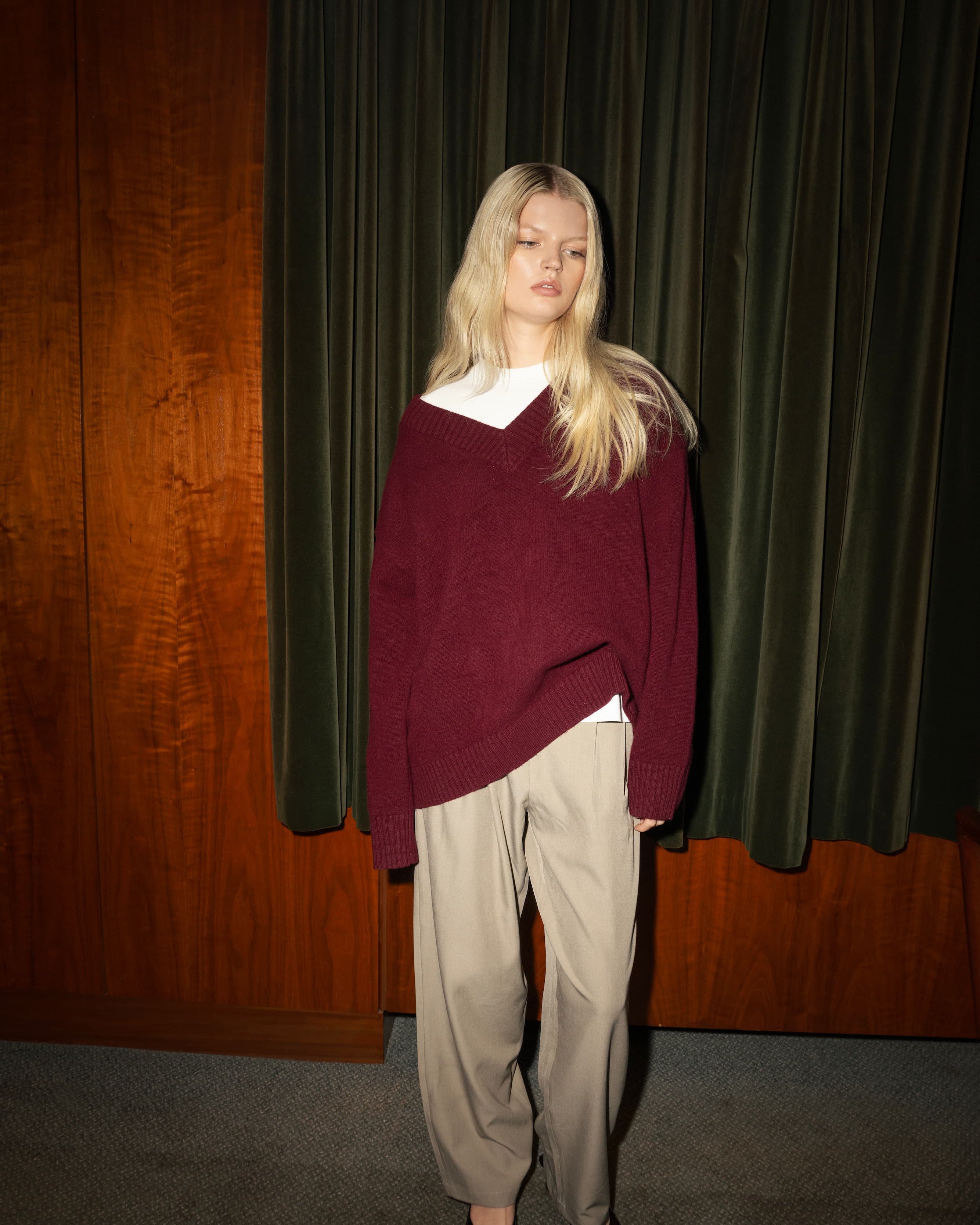 Anais Merlot V Neck Wool Jumper FUCHSIA SHAW