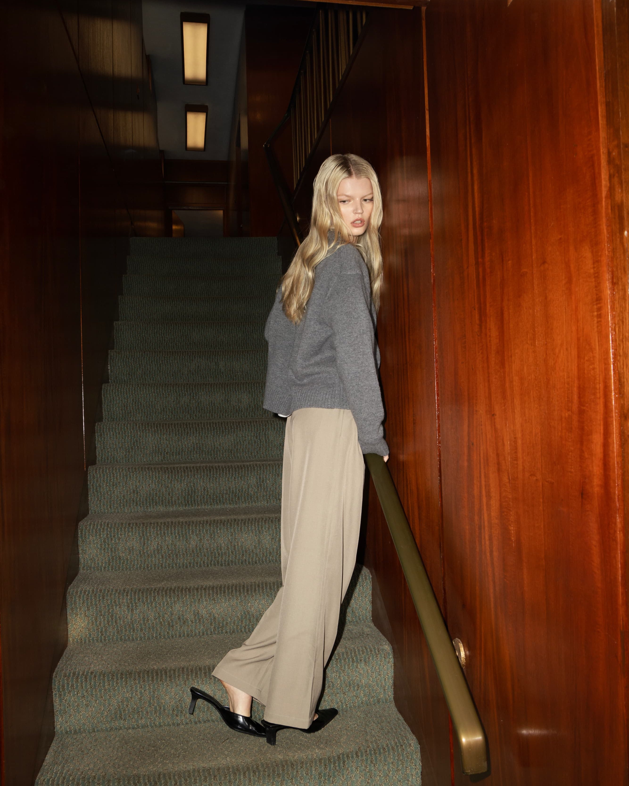 Wynn Charcoal Crew Neck Wool Jumper FUCHSIA SHAW