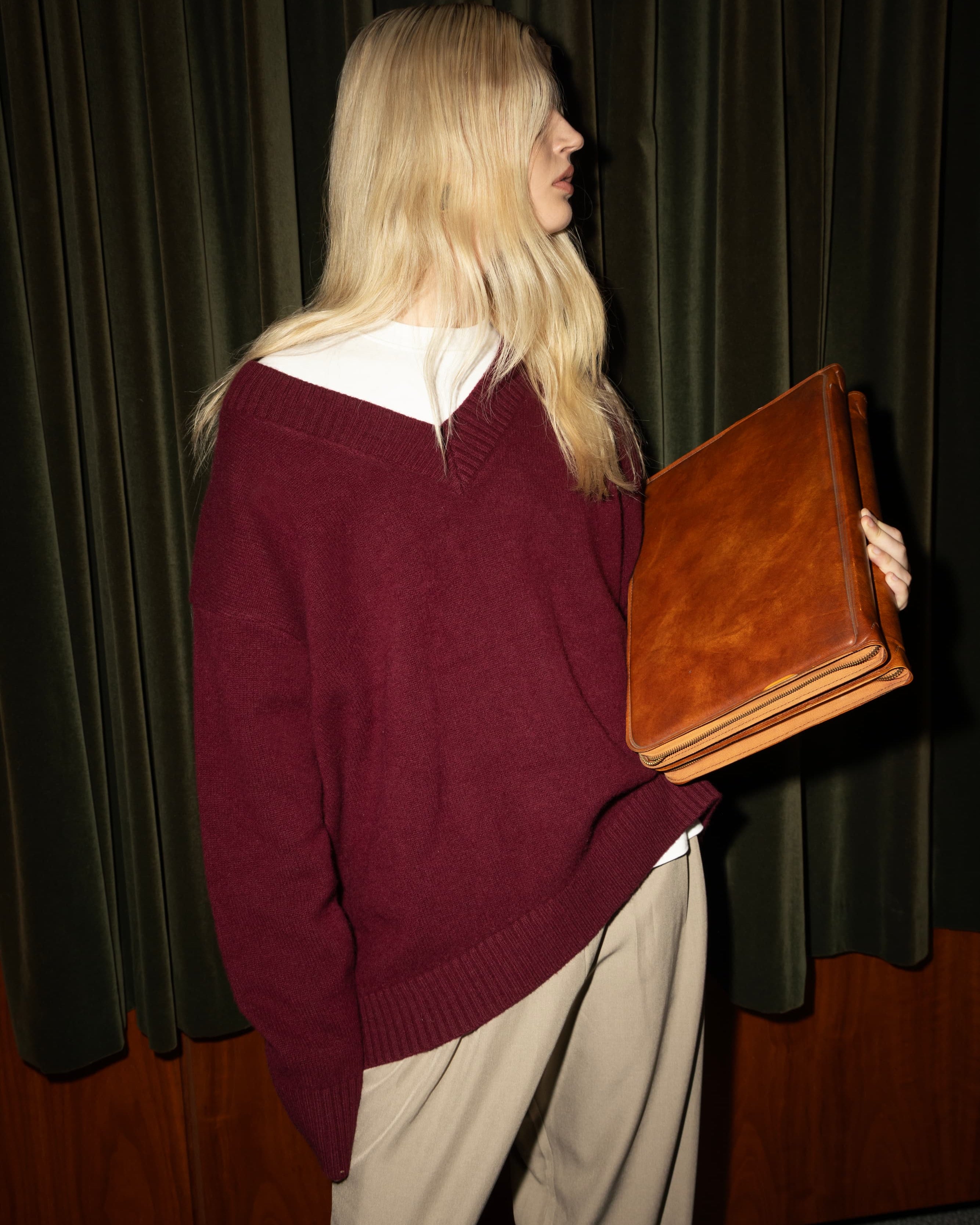 Anais Merlot V Neck Wool Jumper FUCHSIA SHAW