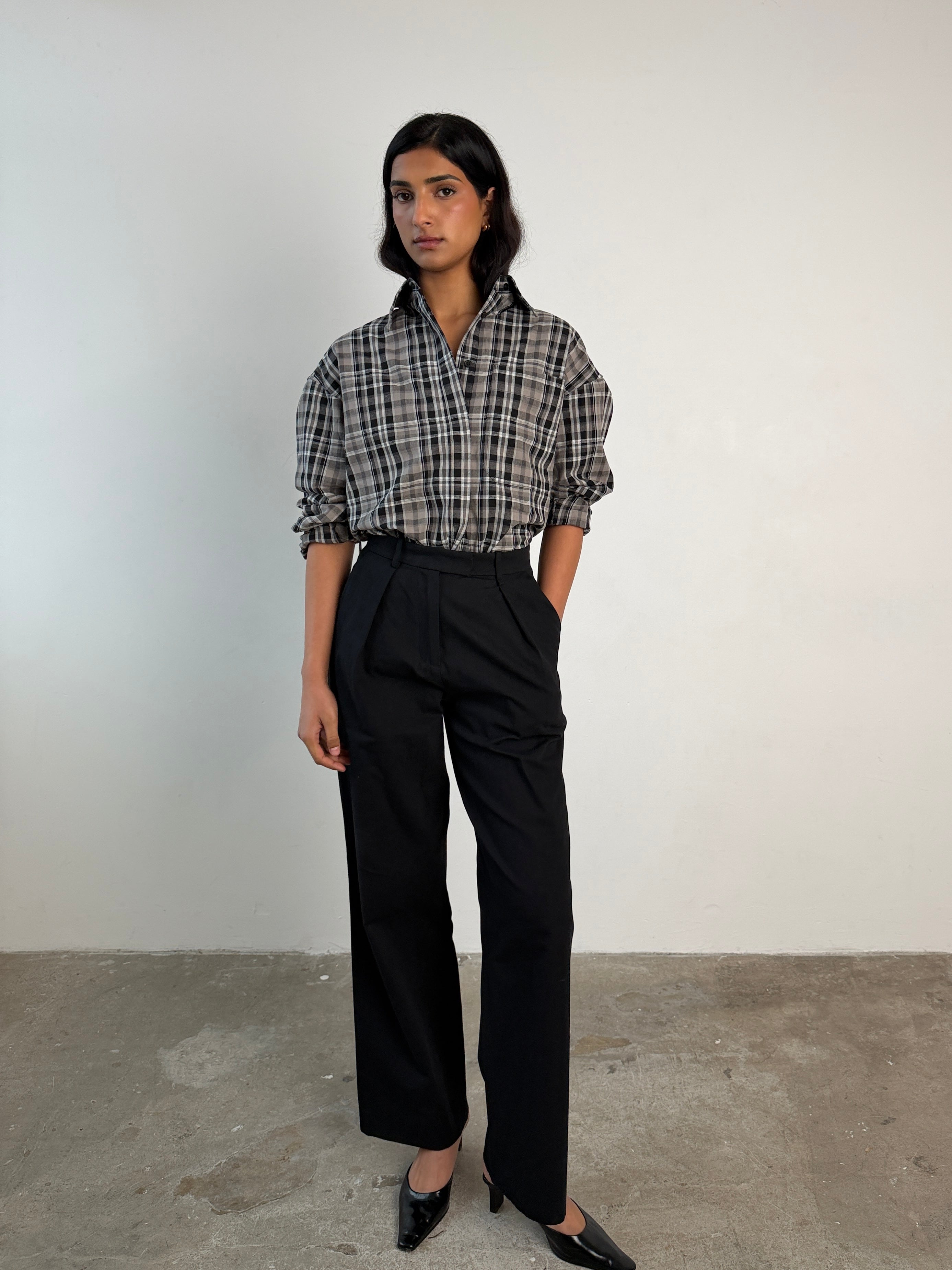 The Collette Shirt in Charcoal FUCHSIA SHAW