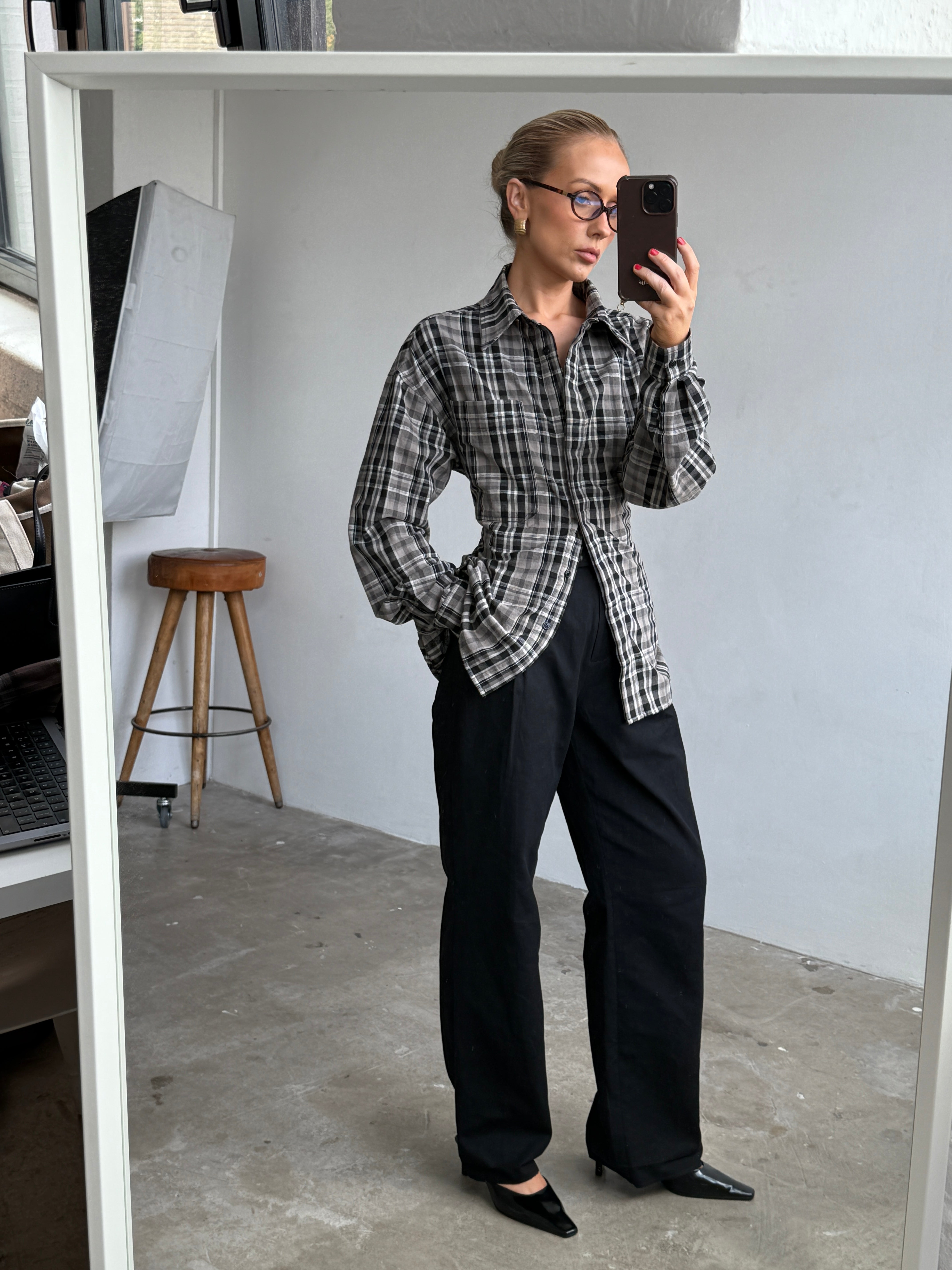 The Collette Shirt in Charcoal FUCHSIA SHAW